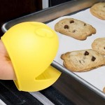 Pac-Man Oven Mitt